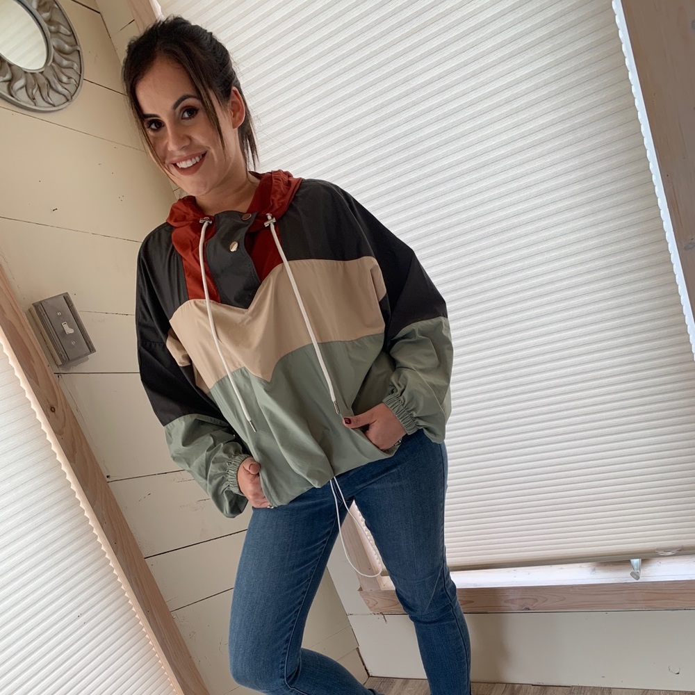 Multi color pull over